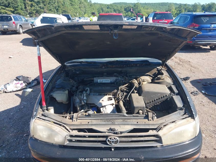 1994 Toyota Camry Le VIN: 4T1SK12C2RU425222 Lot: 40132584