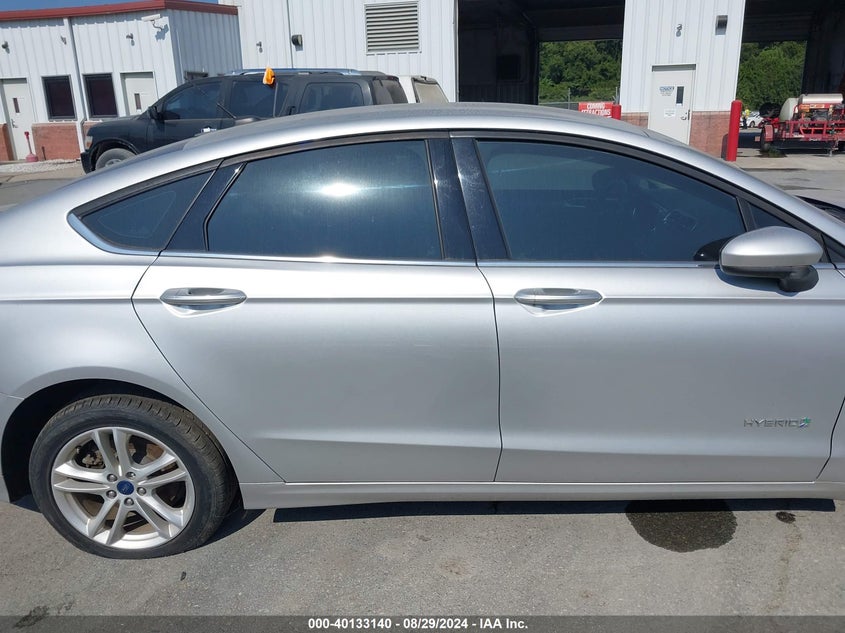 2018 Ford Fusion Hybrid Se VIN: 3FA6P0LU6JR216494 Lot: 40133140