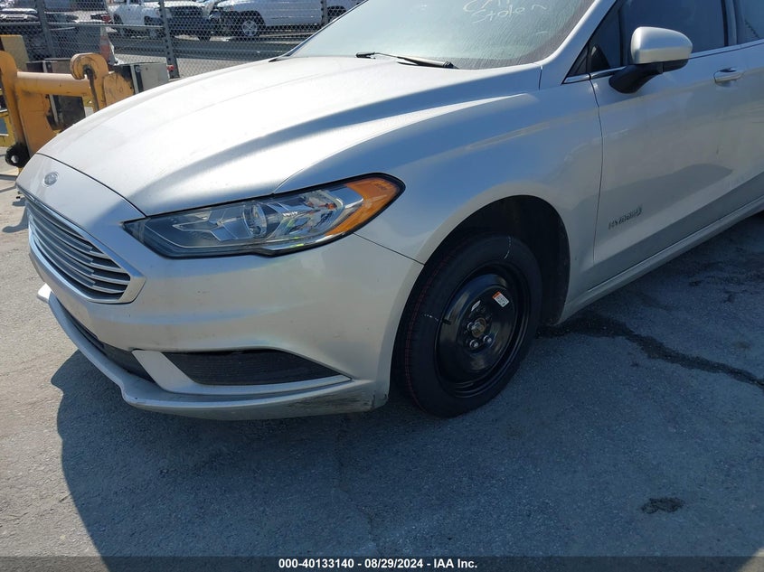 2018 Ford Fusion Hybrid Se VIN: 3FA6P0LU6JR216494 Lot: 40133140
