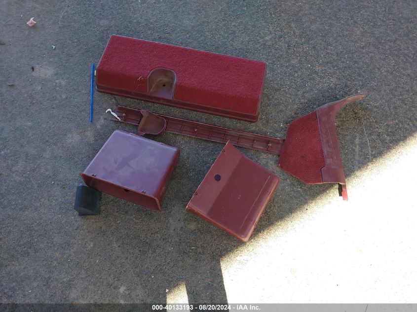 1992 GMC Sierra K1500 VIN: 2GTEK19K4N1559847 Lot: 40133193