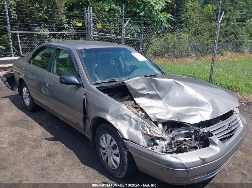 1999 Toyota Camry Le VIN: 4T1BG22K1XU530183 Lot: 40134404