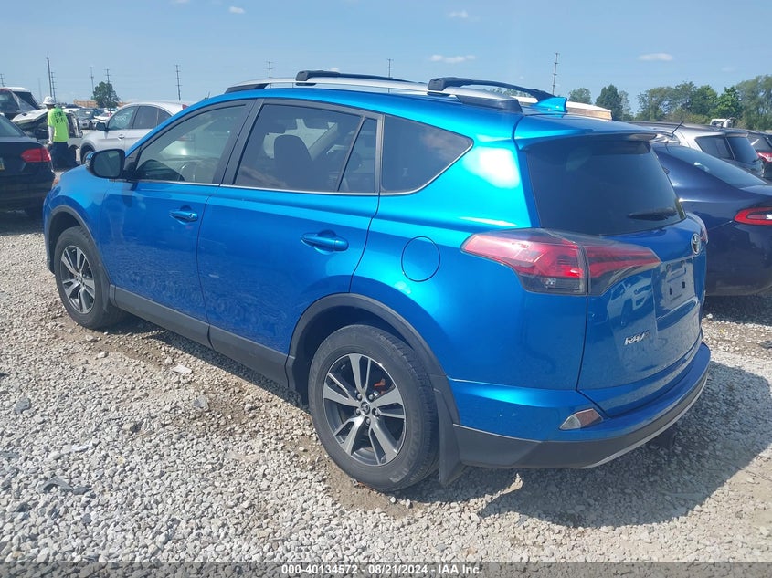 VIN JTMRFREV7HJ716544 2017 TOYOTA RAV4 XLE
