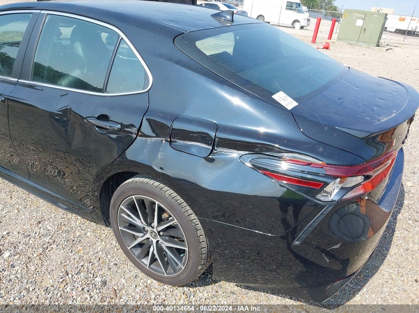 2022 TOYOTA CAMRY VIN: 4T1T11AK8NU700019