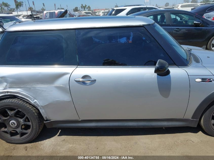 2004 Mini Cooper S VIN: WMWRE33414TD82729 Lot: 40134755