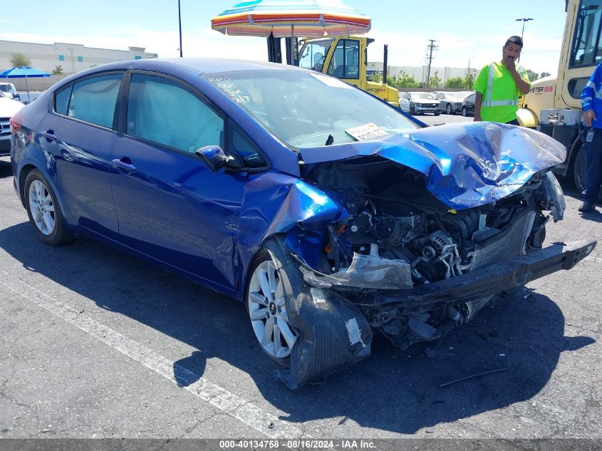 3KPFL4A70HE144879 2017 KIA FORTE - Image 1