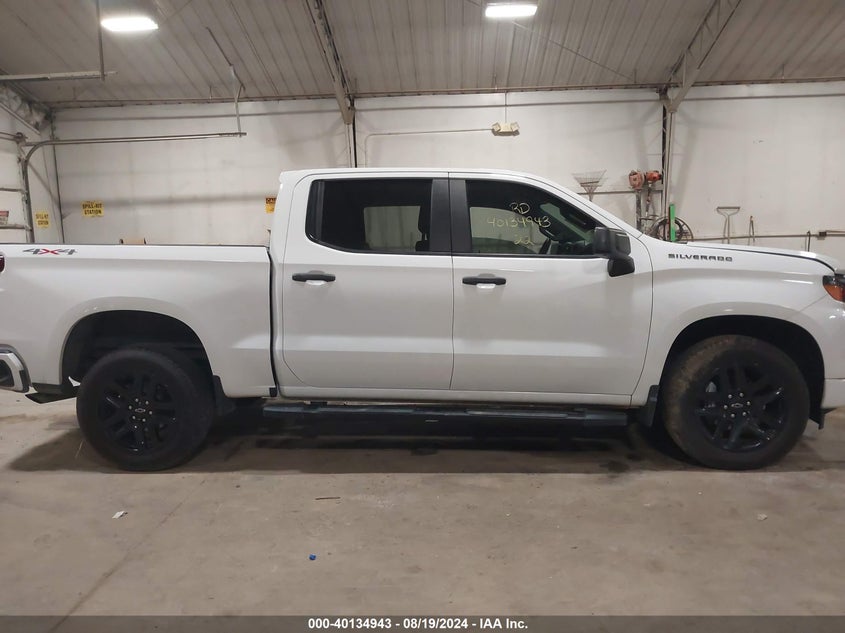 2022 CHEVROLET SILVERADO 1500 4WD  SHORT BED CUSTOM - 1GCPDBEK3NZ602287