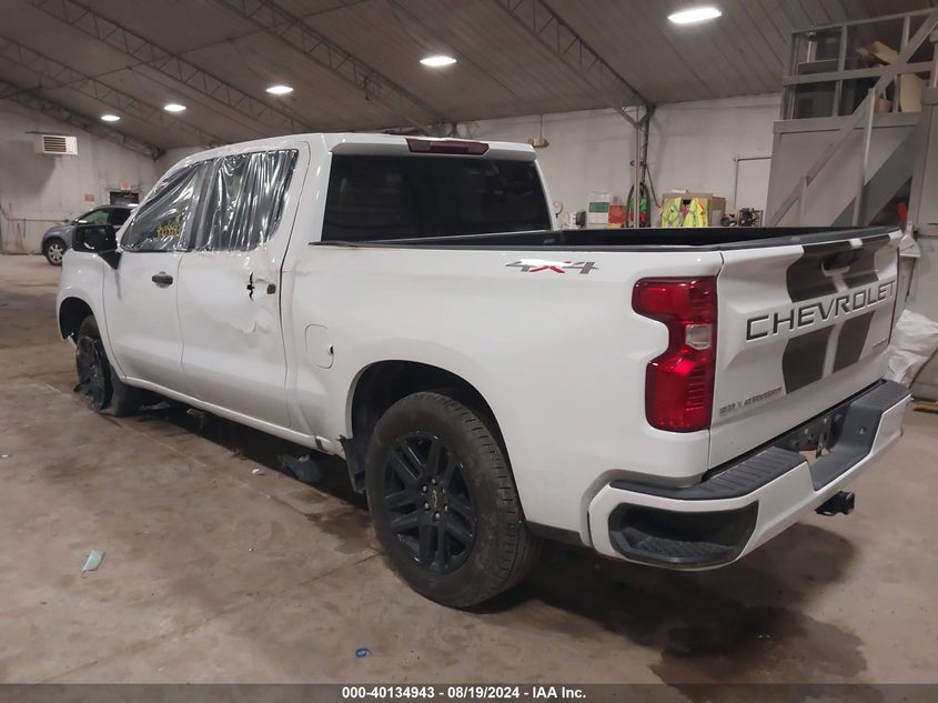 2022 CHEVROLET SILVERADO 1500 4WD  SHORT BED CUSTOM - 1GCPDBEK3NZ602287