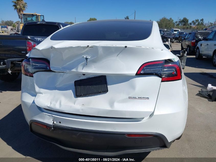 2022 Tesla Model Y Performance Dual Motor All-Wheel Drive VIN: 7SAYGDEF8NF380896 Lot: 40135011