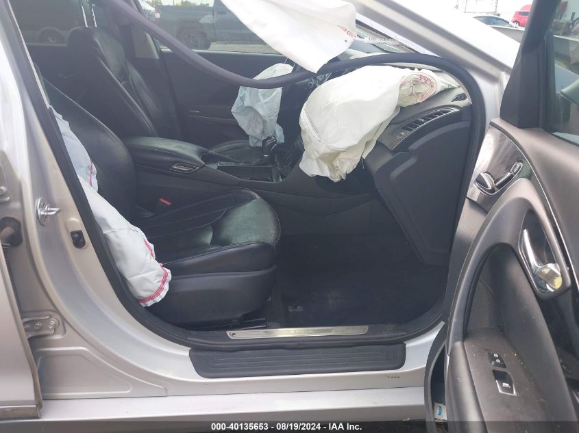 2017 HYUNDAI AZERA VIN: KMHFG4JG9HA579046