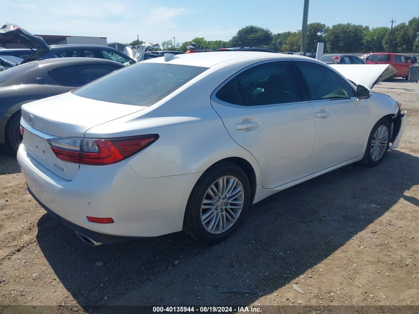 Image 4 of 2017 Lexus ES  salvage vehicle - Lot #40135944 at IAAI