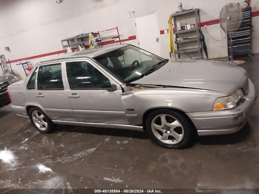 1998 Volvo S70 T5 VIN: YV1LS5371W2552675 Lot: 40135954