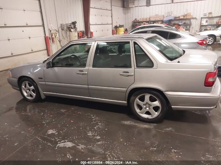 1998 Volvo S70 T5 VIN: YV1LS5371W2552675 Lot: 40135954