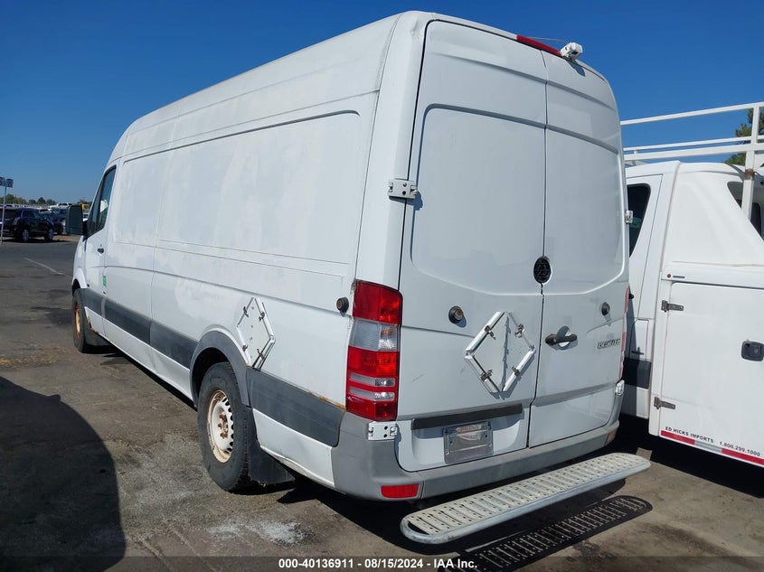 2011 Mercedes-Benz Sprinter S High Roof VIN: WD3PE8CB7B5570721 Lot: 40136911
