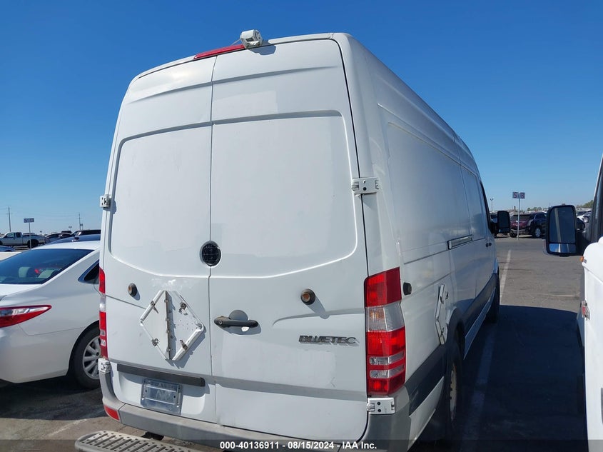 2011 Mercedes-Benz Sprinter S High Roof VIN: WD3PE8CB7B5570721 Lot: 40136911