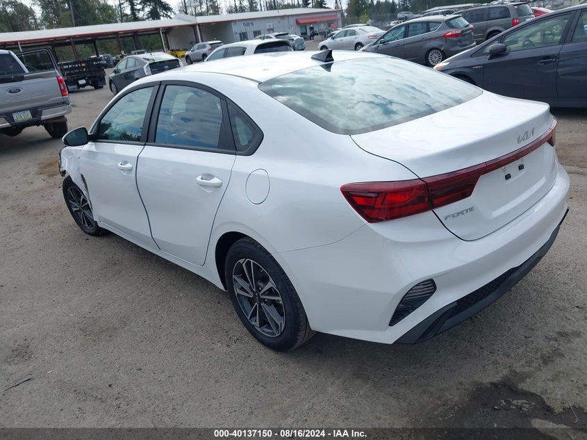 VIN 3KPF24AD1RE797327 2024 KIA FORTE LXS