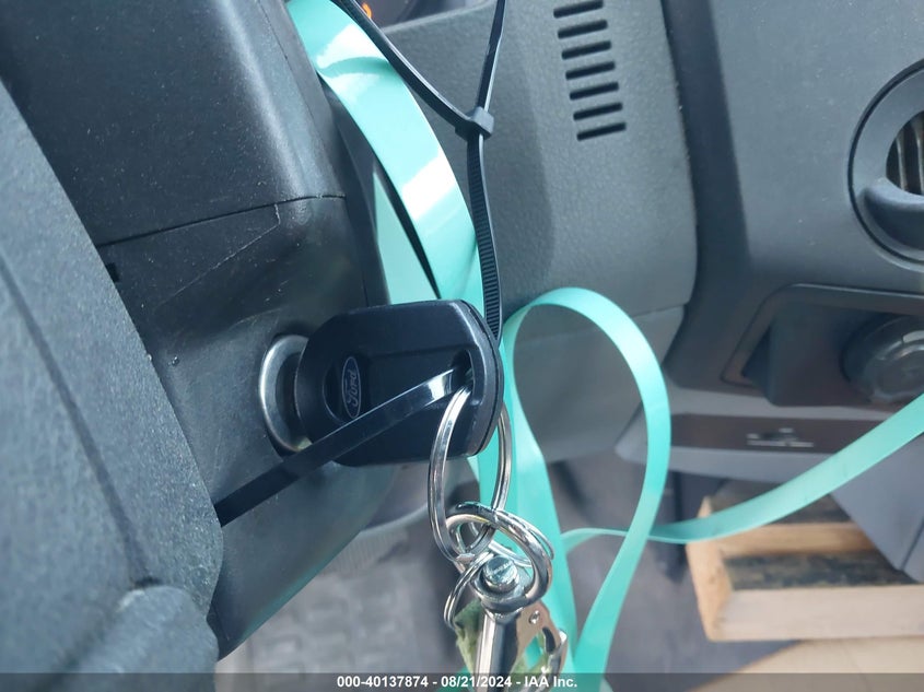 2013 FORD F-250 XL - 1FDBF2A62DEA36251