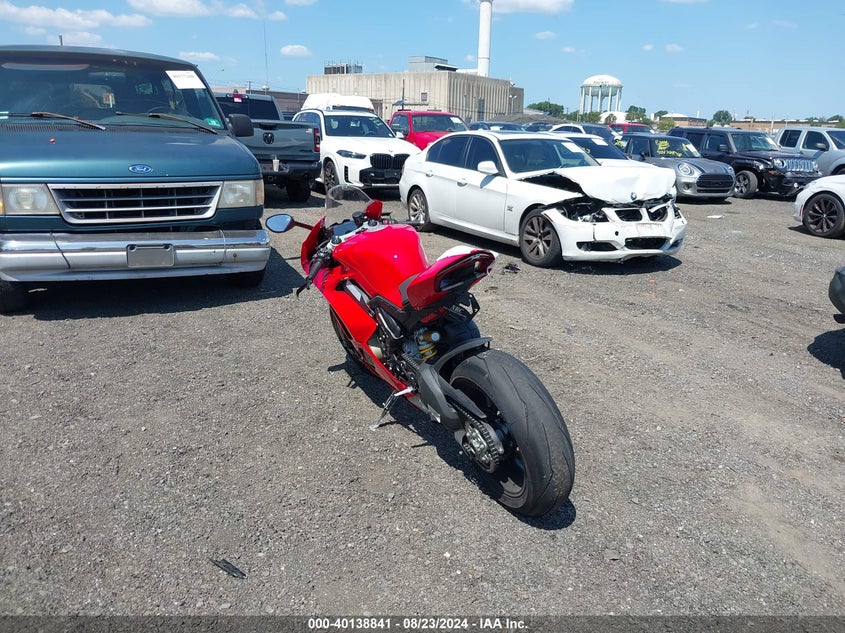 2022 DUCATI PANIGALE V4S - ZDMDAGWW3NB001971