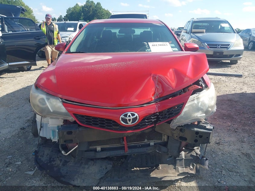 2014 TOYOTA CAMRY SE - 4T1BF1FK5EU839725