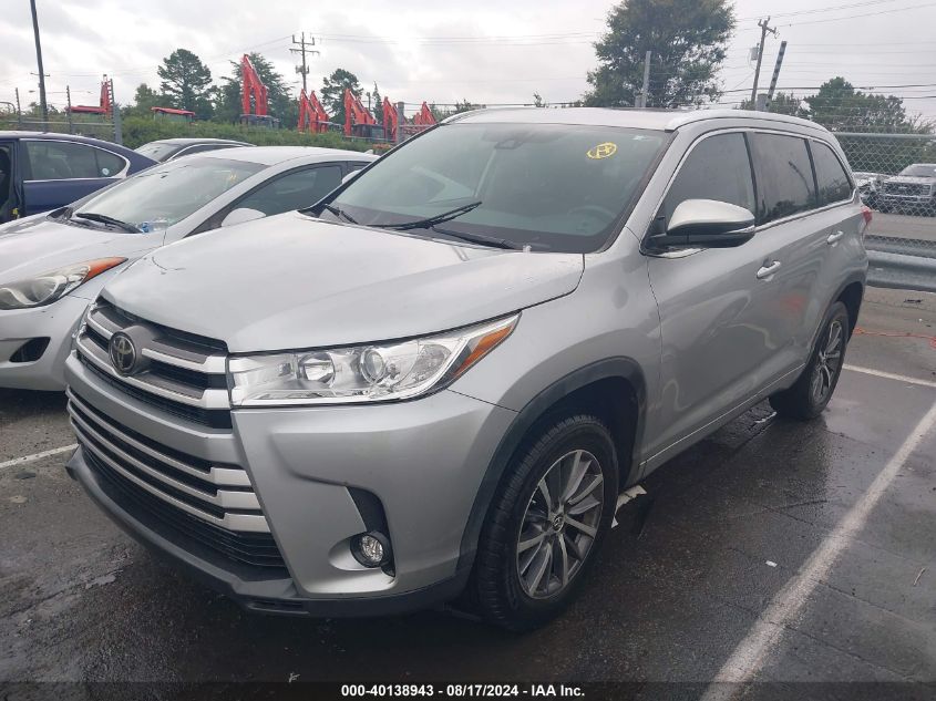 5TDKZRFH6JS529810 2018 TOYOTA HIGHLANDER - Image 2