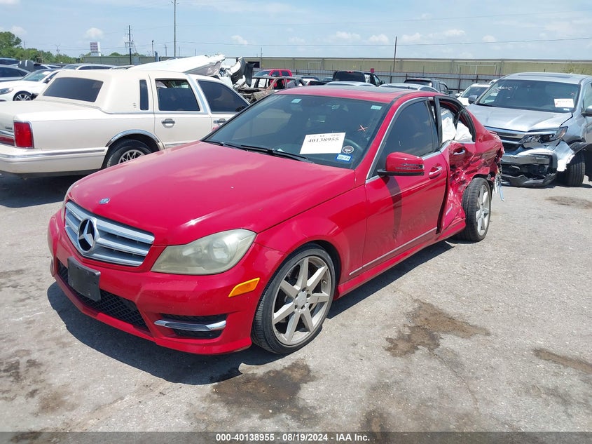2013 MERCEDES-BENZ C 350 SPORT - WDDGF5HB6DA854240