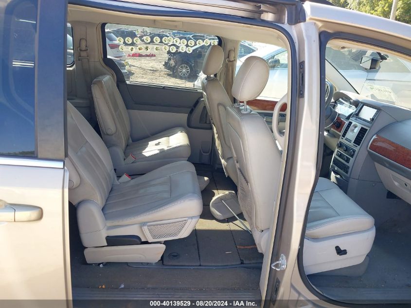 2009 Chrysler Town & Country Touring VIN: 2A8HR541X9R594388 Lot: 40139529