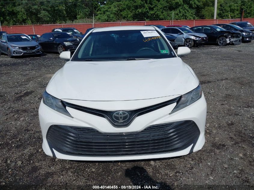 2018 Toyota Camry Le VIN: 4T1B11HK8JU573610 Lot: 40140455