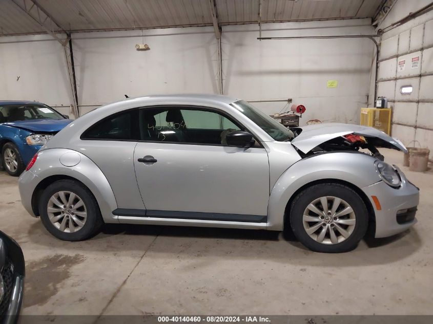 2013 Volkswagen Beetle 2.5L Entry VIN: 3VWFP7AT5DM637327 Lot: 40140460