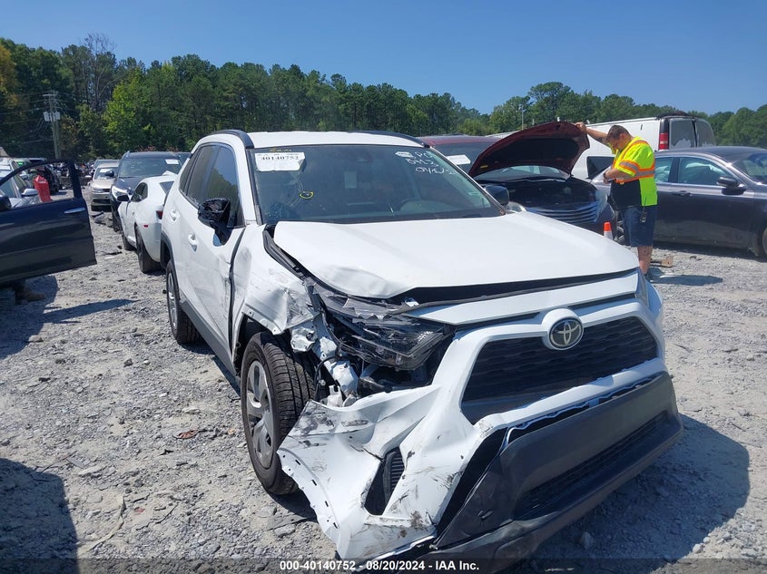 TOYOTA RAV4 LE 2021