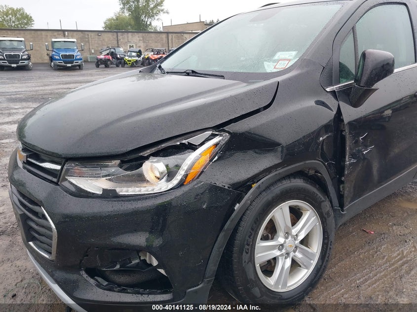 VIN KL7CJLSB1KB944808 2019 CHEVROLET TRAX LT
