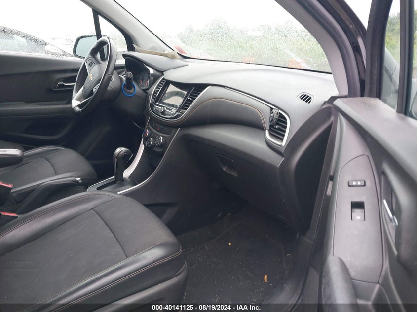 VIN KL7CJLSB1KB944808 2019 CHEVROLET TRAX LT