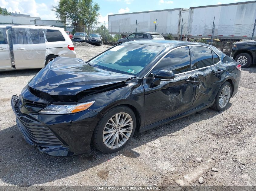 4T1B11HK6JU042969 2018 TOYOTA CAMRY - Image 2