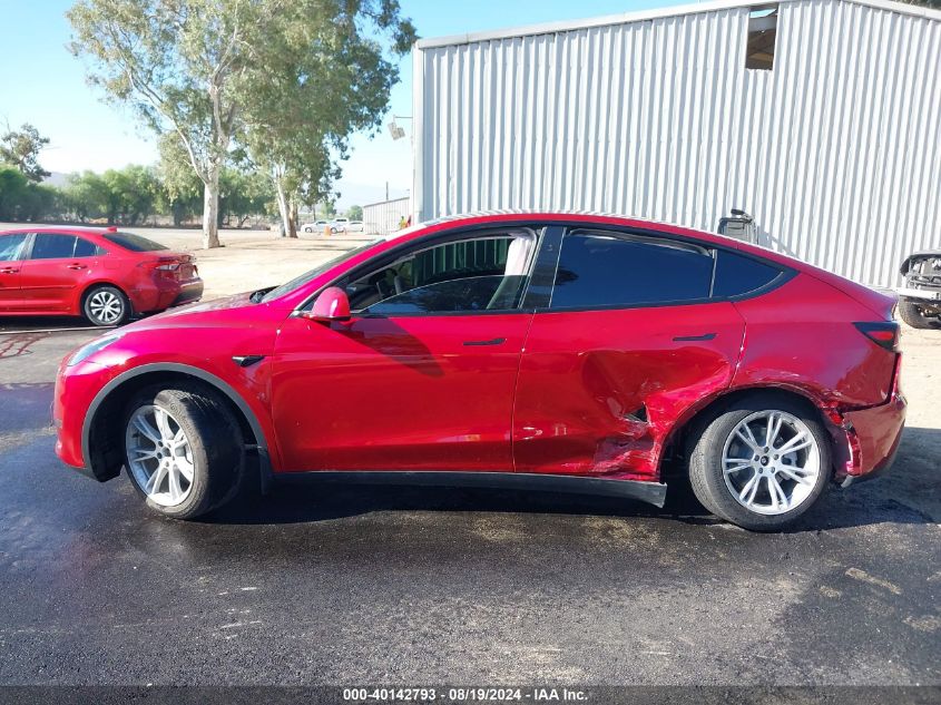 2024 Tesla Model Y Long Range Dual Motor All-Wheel Drive VIN: 7SAYGDEE8RF090574 Lot: 40142793