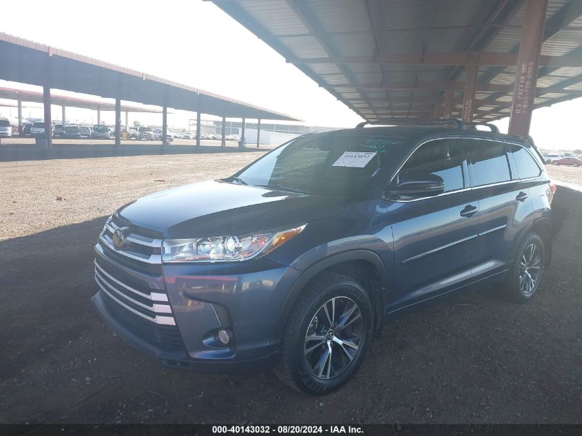 5TDBZRFH8HS436832 2017 TOYOTA HIGHLANDER - Image 2