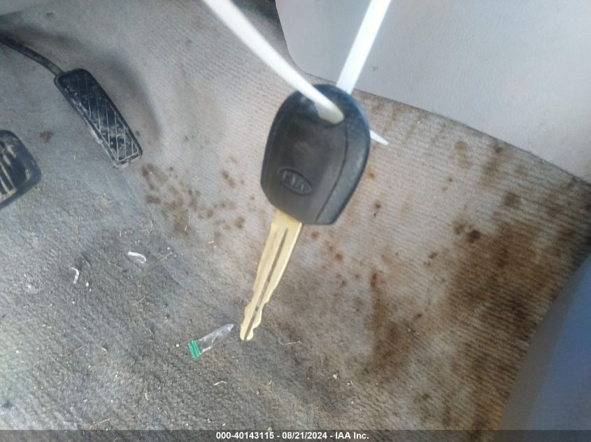 2004 Kia Sorento Ex/Lx VIN: KNDJD733445282322 Lot: 40143115