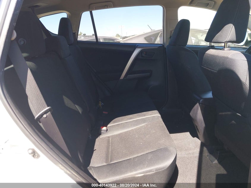 2016 TOYOTA RAV4 LE - JTMZFREV8GJ087634