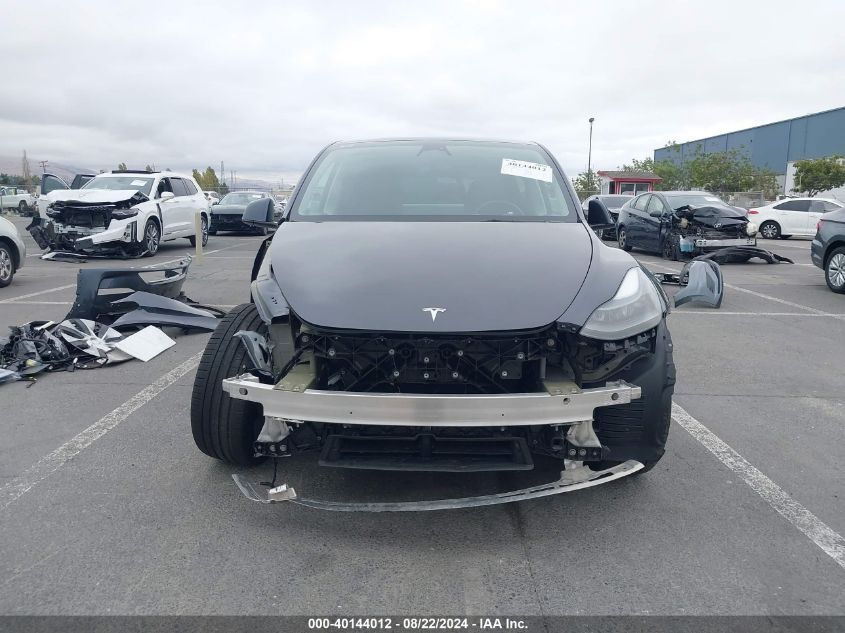 2022 Tesla Model Y Performance Dual Motor All-Wheel Drive VIN: 7SAYGDEF2NF520926 Lot: 40144012