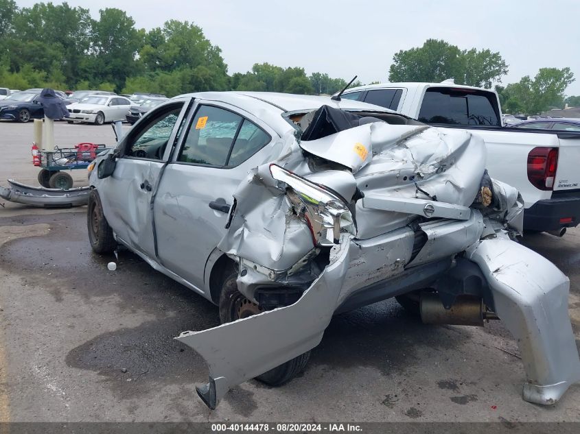 2015 Nissan Versa 1.6 S VIN: 3N1CN7AP4FL877205 Lot: 40144478