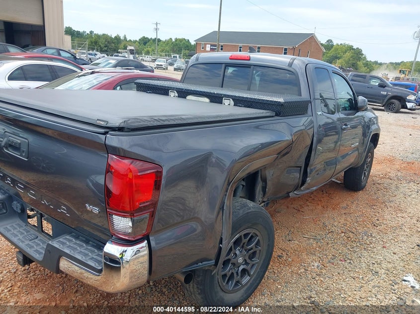 VIN 5TFRZ5CN4JX060227 2018 TOYOTA TACOMA SR5 V6