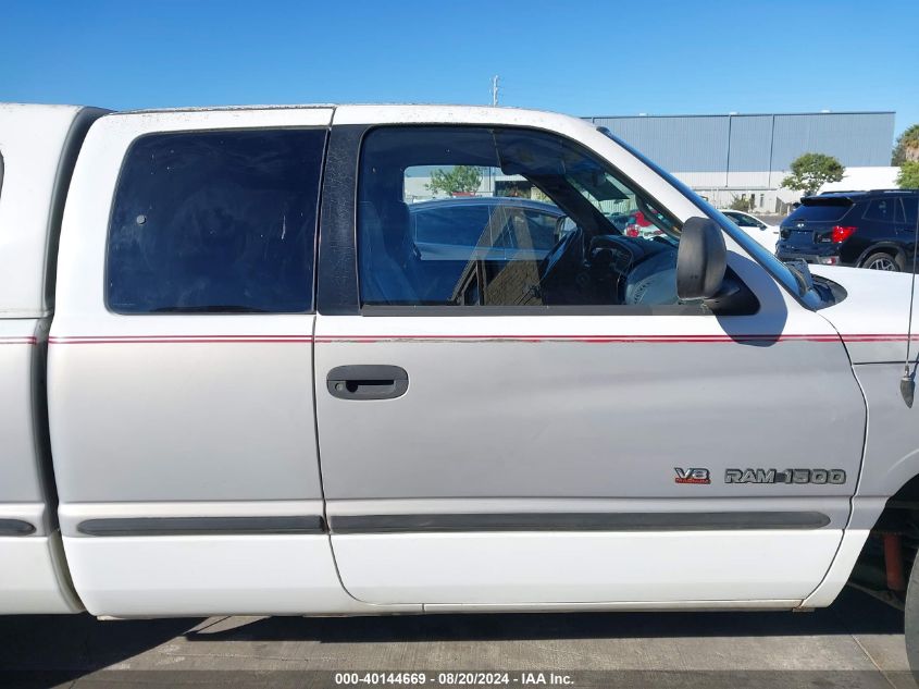 1998 Dodge Ram 1500 St VIN: 3B7HC12Y4WG124831 Lot: 40144669