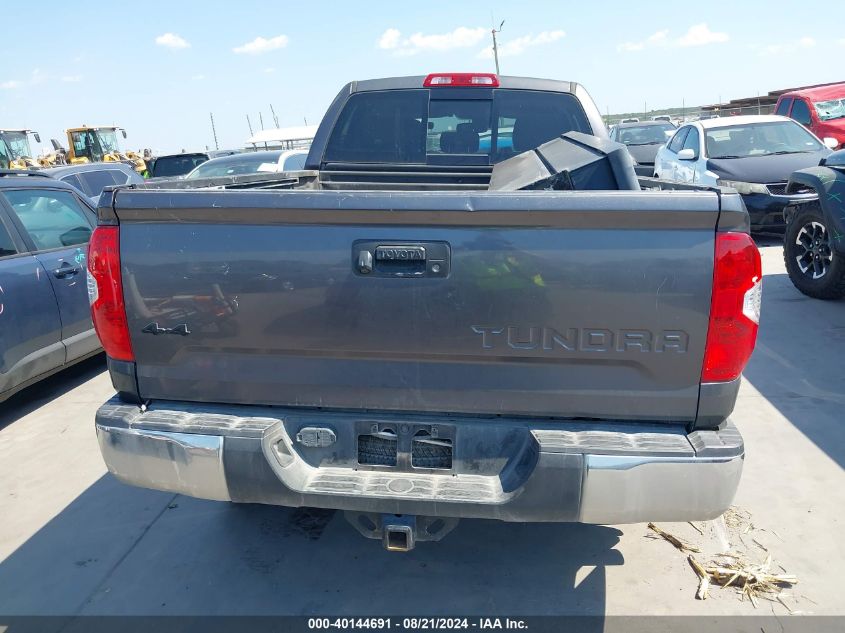 5TFUW5F10JX685946 2018 Toyota Tundra Double Cab Sr/Double Cab