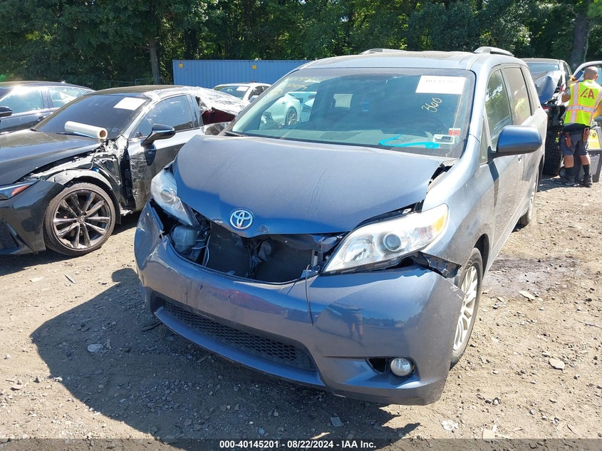 VIN 5TDYZ3DC9HS797209 2017 TOYOTA SIENNA XLE 8 PASSENGER