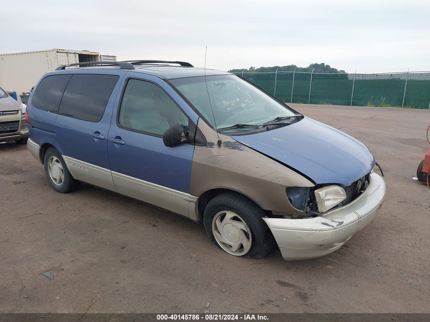 2000 Toyota Sienna Xle