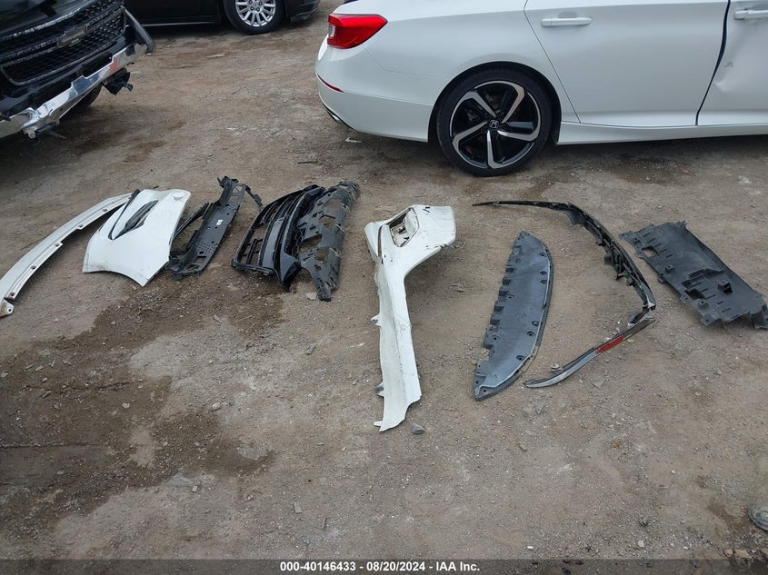 VIN 1HGCV1F37JA260656 2018 HONDA ACCORD SPORT