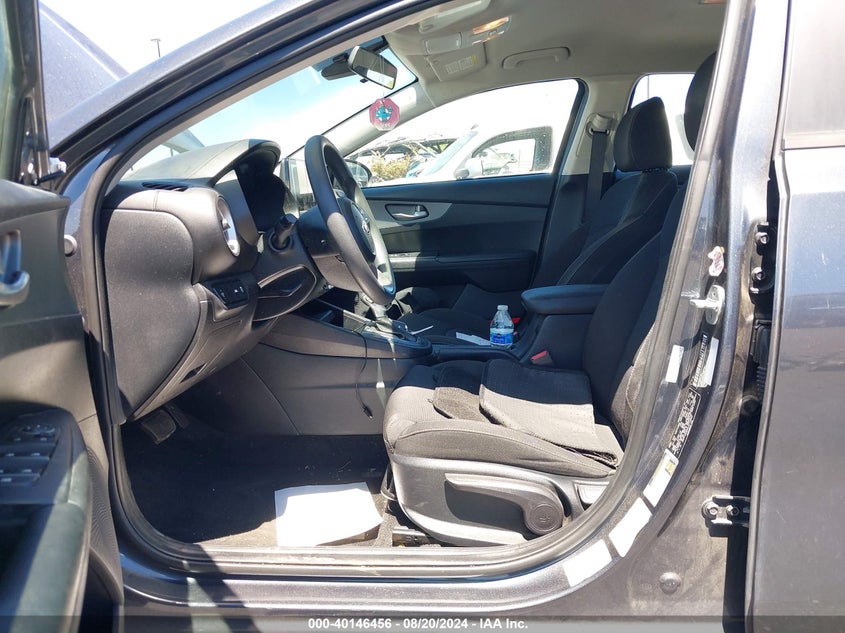 VIN 3KPF24AD4LE213042 2020 KIA FORTE LXS