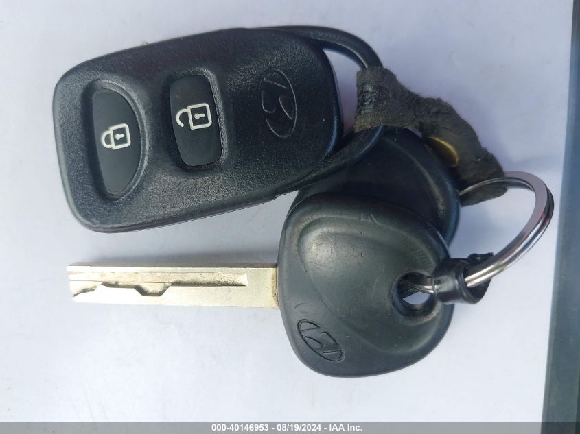 2013 Hyundai Accent Gls VIN: KMHCT4AE7DU368854 Lot: 40146953