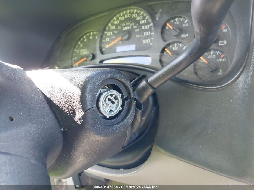 2005 GMC Yukon Sle VIN: 1GKEK13V45J154603 Lot: 40147054