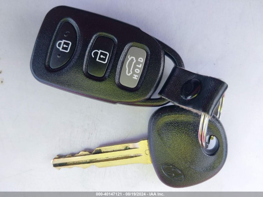 KMHDH4AE0DU724695 2013 Hyundai Elantra Gls