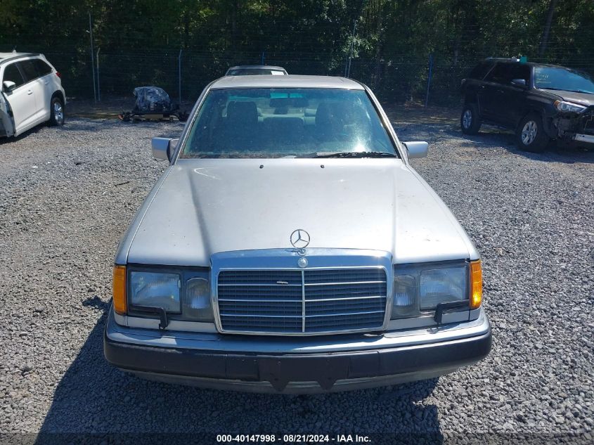 WDBEA32E4PB947682 1993 Mercedes-Benz 300 E