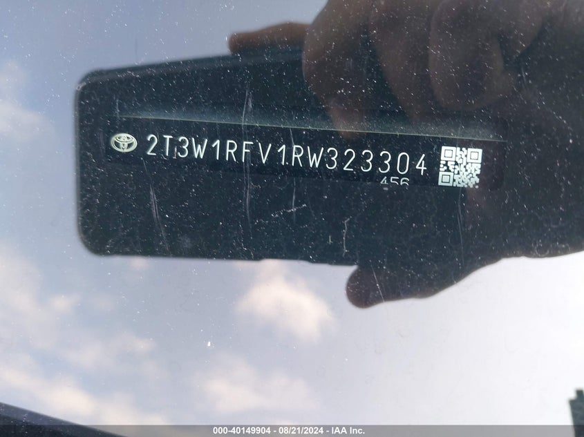 VIN 2T3W1RFV1RW323304 2024 TOYOTA RAV4 XLE