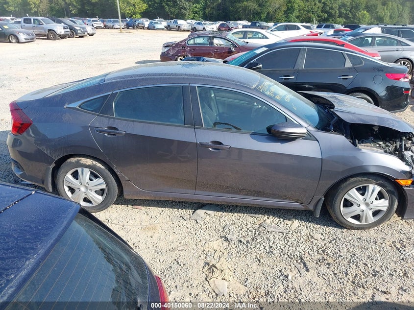 VIN 2HGFC2F55JH587813 2018 HONDA CIVIC LX